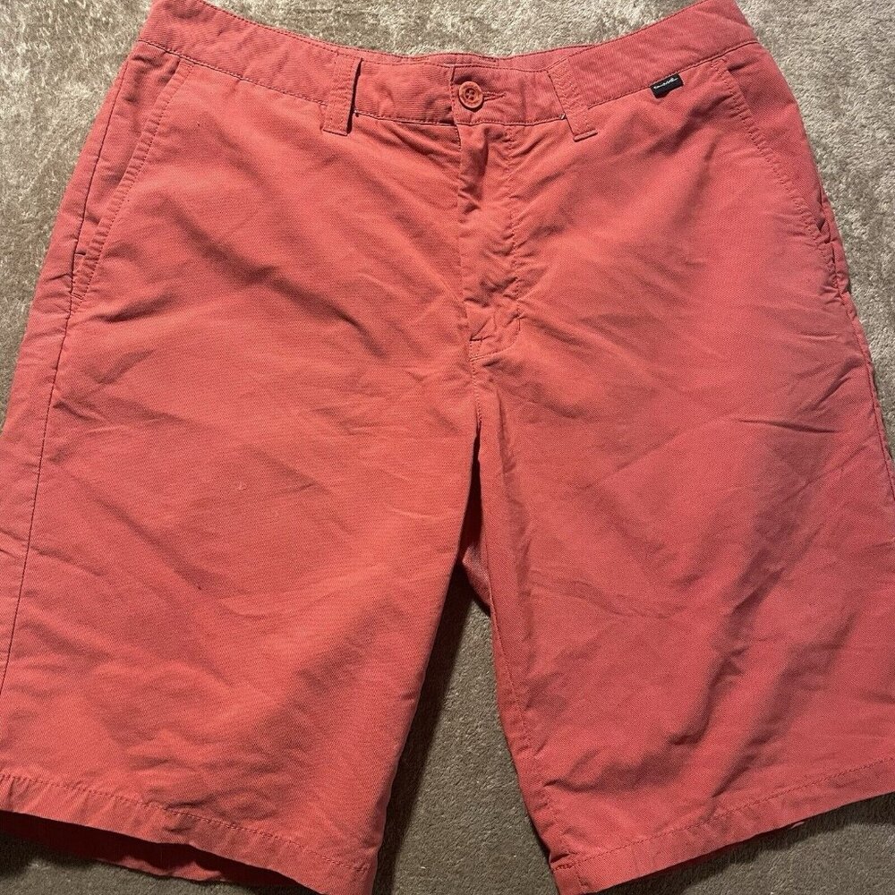 Travis Mathew Shorts Mens 32 Flat Front Casual Red Golf Inseam 10" Nylon Chino